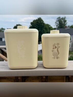 MCM Vintage Set of 2 1950s Lustro-Ware Nested Plastic Canisters, Ivory & Gold